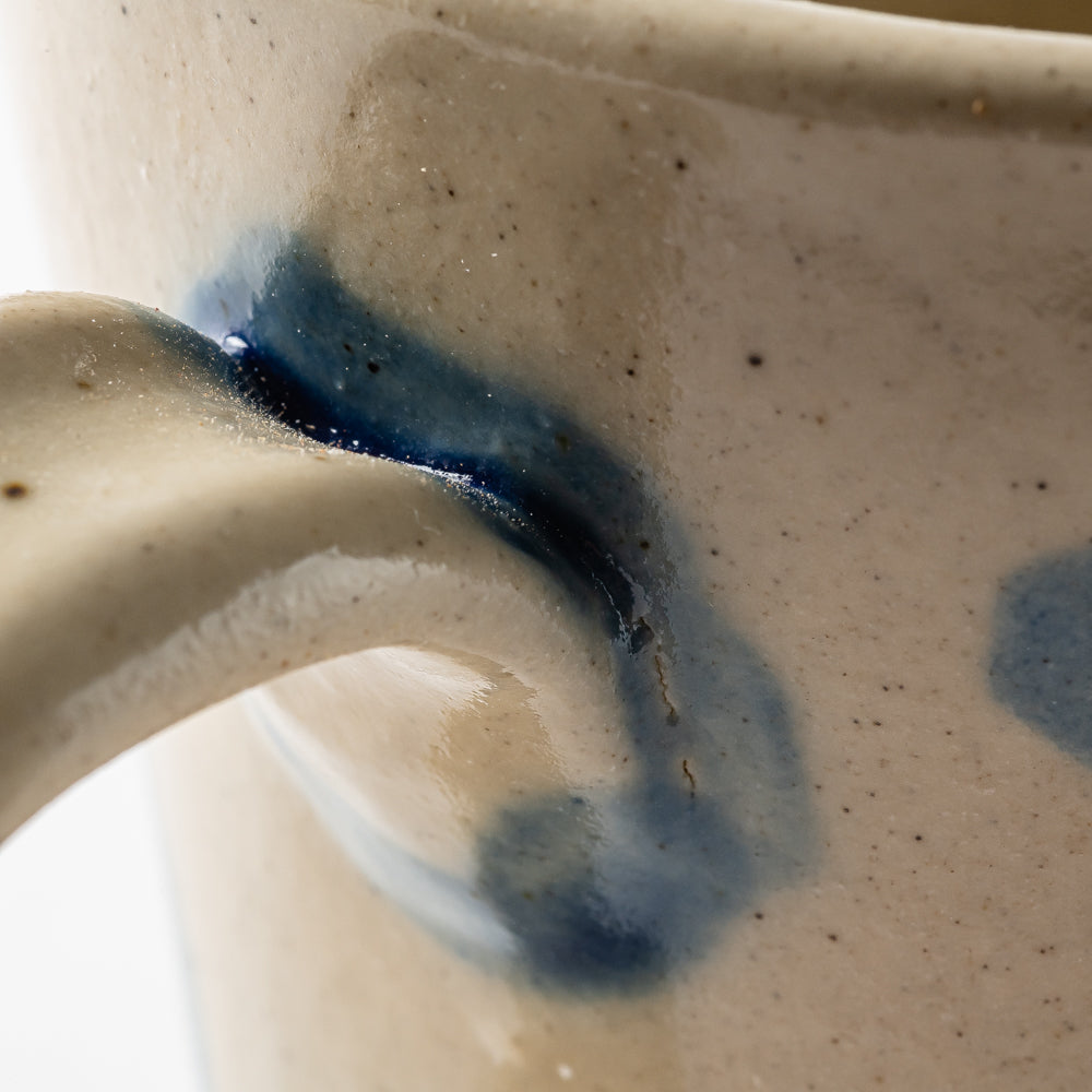 やちむん工房 與那嶺 唐草染付 マグカップ パステルシリーズ(水色) やちむん工房 與那嶺 やちむん