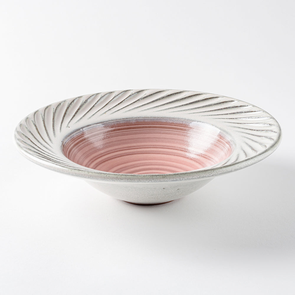 雅峰窯 鎬・リム鉢(内：刷毛目ピンク、外白、リム斜め鎬) ¥6,600