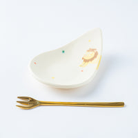 作家 柴田礼美 しずく皿20-ライオン/ホワイト 作家 柴田礼美 陶磁器作家もの