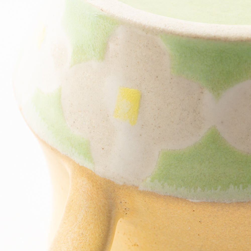 作家 佐藤牧子 お花マグカップ 黄色と緑 作家 佐藤牧子 陶磁器作家もの