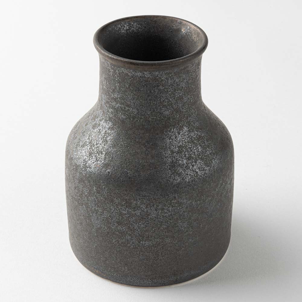 波佐見焼 藍染窯 UTAGE フラワーベース(kuro) ¥2,915 大人の焼き物