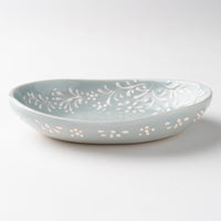作家 大串真司 青磁小花だ円小皿 作家 大串真司 陶磁器作家もの