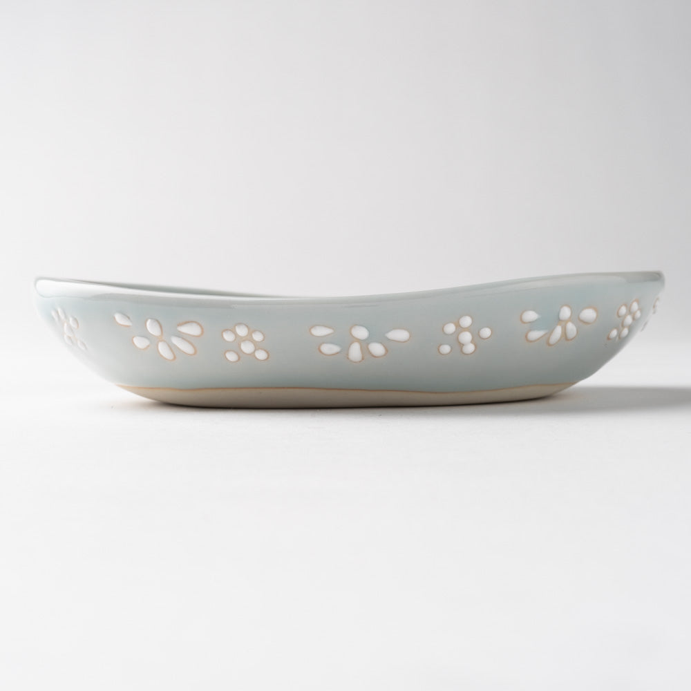 作家 大串真司 青磁小花だ円小皿 作家 大串真司 陶磁器作家もの