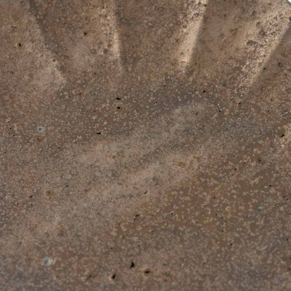 作家 冨部咲喜子 鉄釉輪花豆皿 作家 冨部咲喜子 陶磁器作家もの