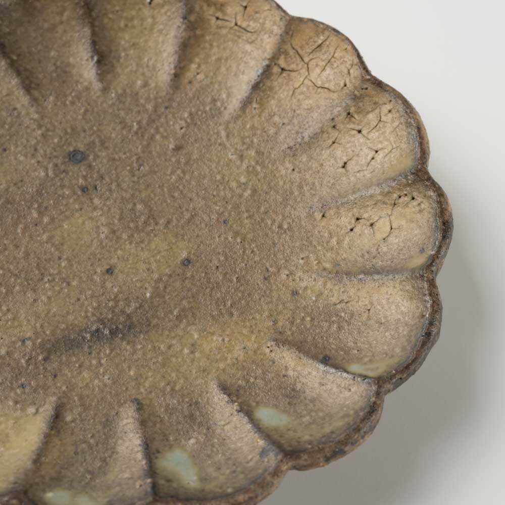 作家 冨部咲喜子 粉引輪花豆皿 作家 冨部咲喜子 陶磁器作家もの