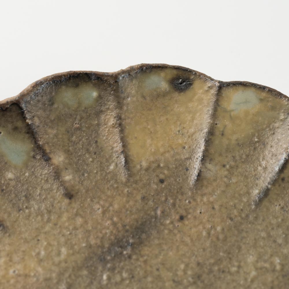 作家 冨部咲喜子 粉引輪花豆皿 作家 冨部咲喜子 陶磁器作家もの