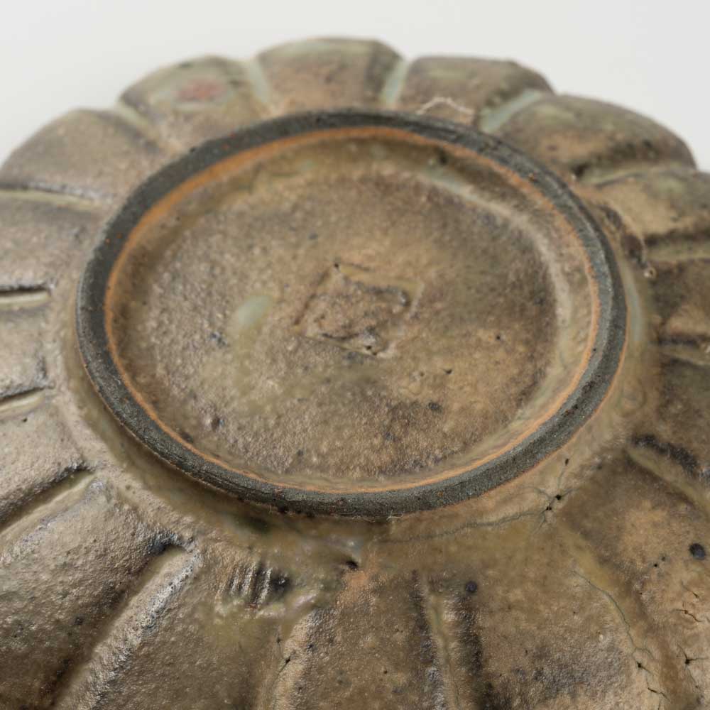 作家 冨部咲喜子 粉引輪花豆皿 作家 冨部咲喜子 陶磁器作家もの