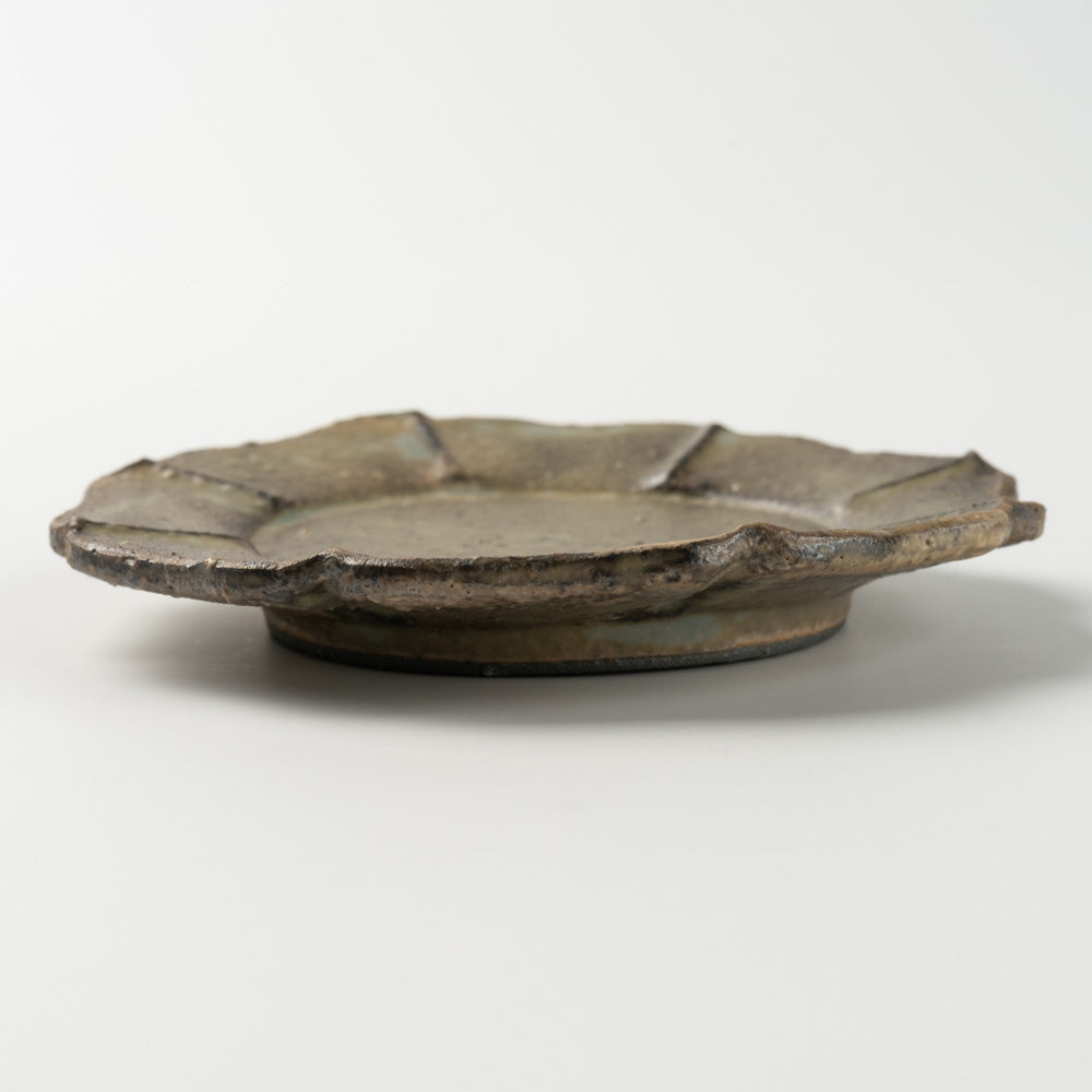 作家 冨部咲喜子 粉引リム輪花豆皿 作家 冨部咲喜子 陶磁器作家もの