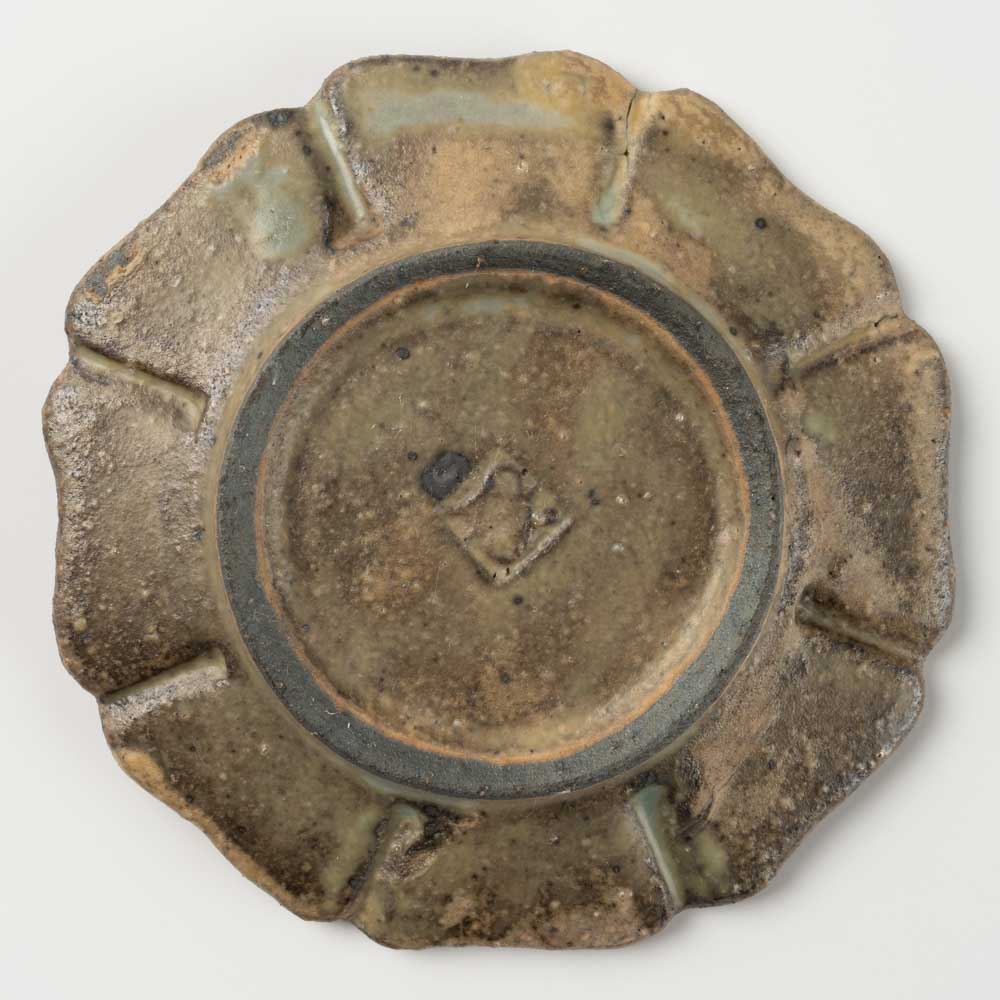 作家 冨部咲喜子 粉引リム輪花豆皿 作家 冨部咲喜子 陶磁器作家もの