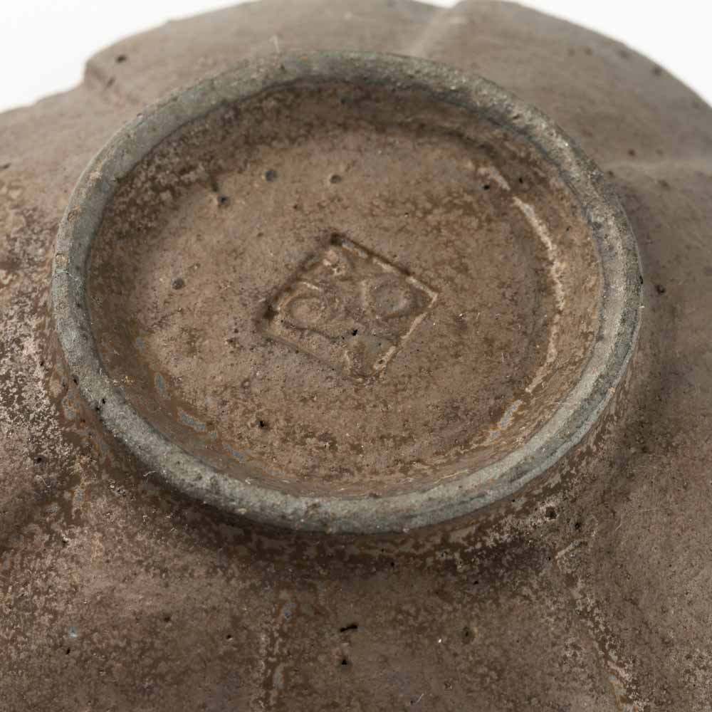 作家 冨部咲喜子 鉄釉八角輪花豆皿 作家 冨部咲喜子 陶磁器作家もの