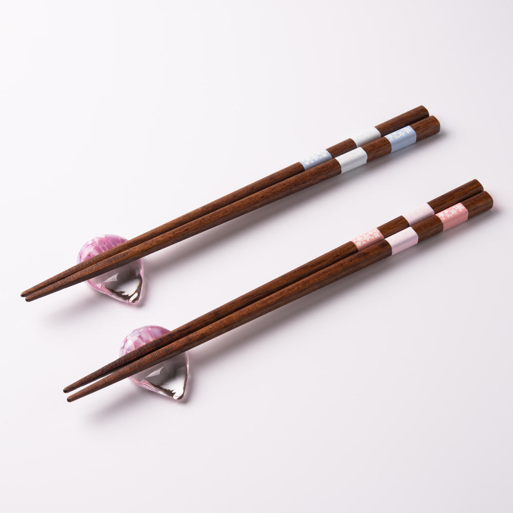 津軽びいどろ sakura しずく箸置/箸セット ¥5,500 大人の焼き物