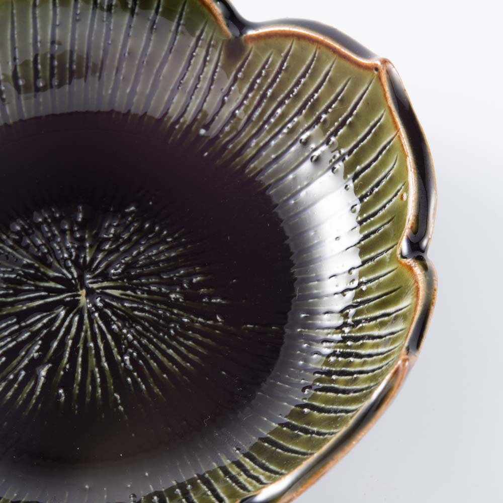 三川内焼 玉峰窯 織部釉ハス型小鉢 三川内焼 玉峰窯 三川内焼