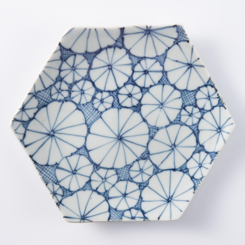 三川内焼 玉峰窯 菊絵六角取皿 ¥5,500 大人の焼き物