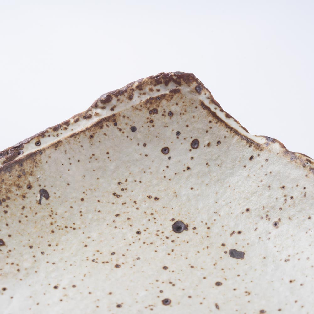 作家 山本直毅 台形小皿 アンティークホワイト 作家 山本直毅 陶磁器作家もの