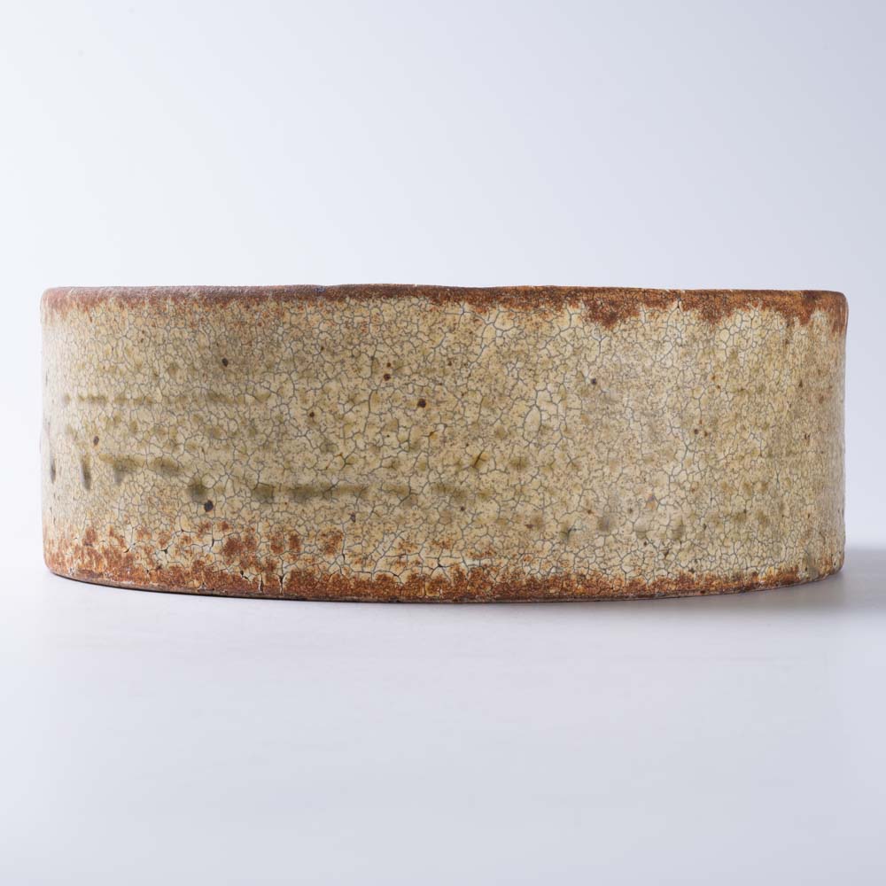 作家 馬渡新平 ヒビ粉引き 平鉢6寸 作家 馬渡新平 陶磁器作家もの