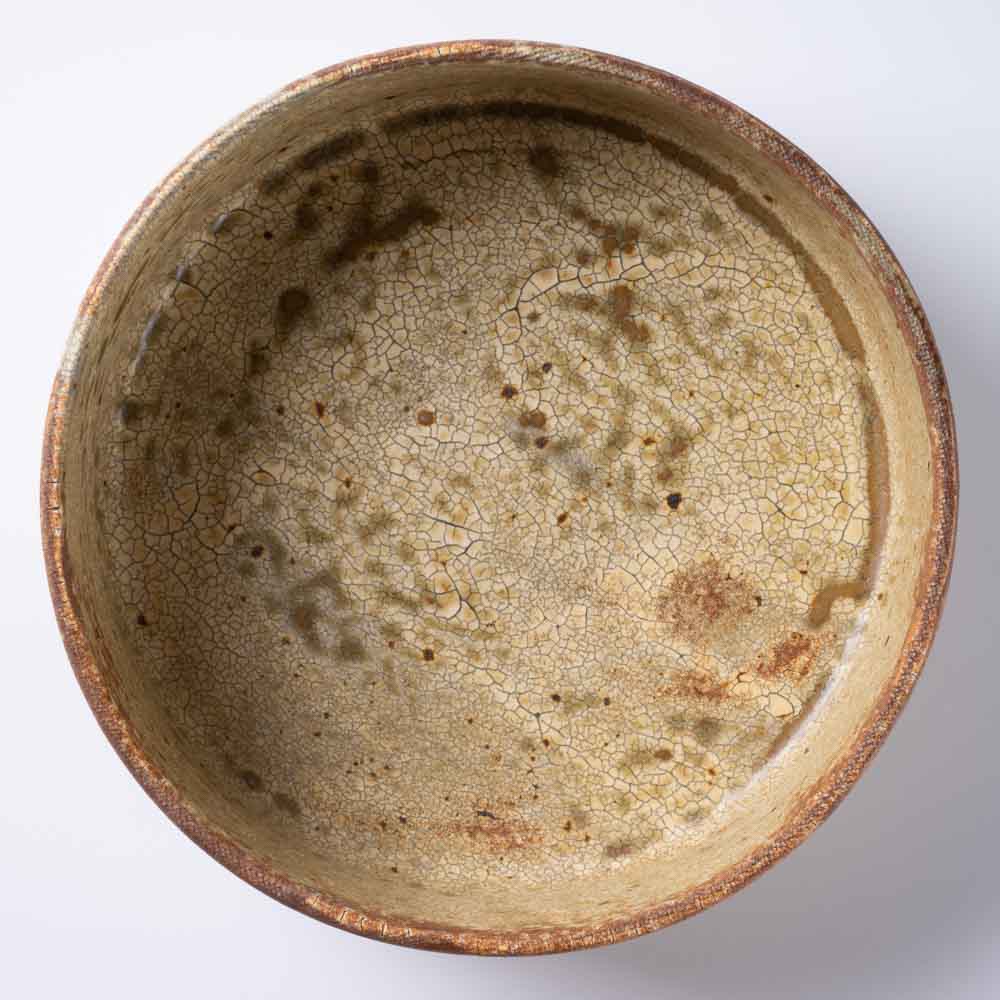 作家 馬渡新平 ヒビ粉引き 平鉢6寸 作家 馬渡新平 陶磁器作家もの