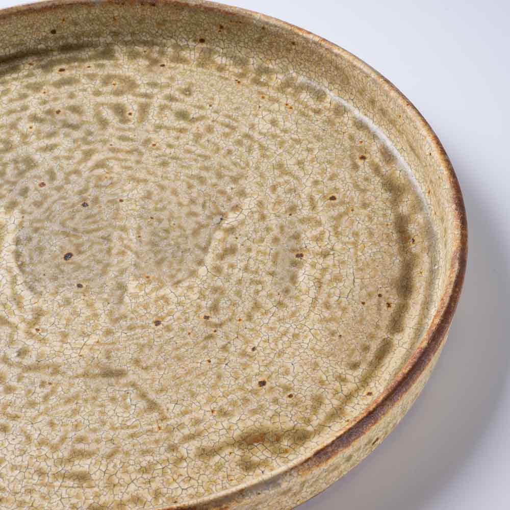作家 馬渡新平 ヒビ粉引き 平皿8寸 作家 馬渡新平 陶磁器作家もの