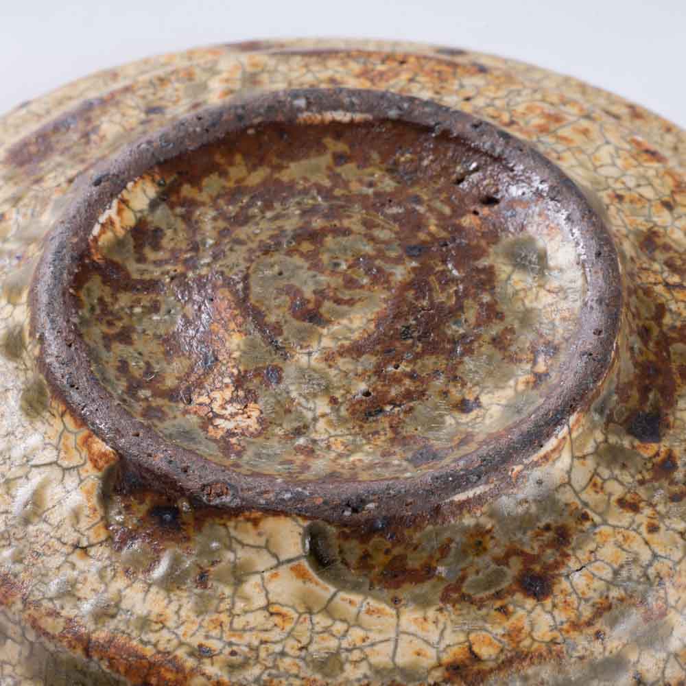 作家 馬渡新平 ヒビ粉引き リム皿10cm 作家 馬渡新平 陶磁器作家もの
