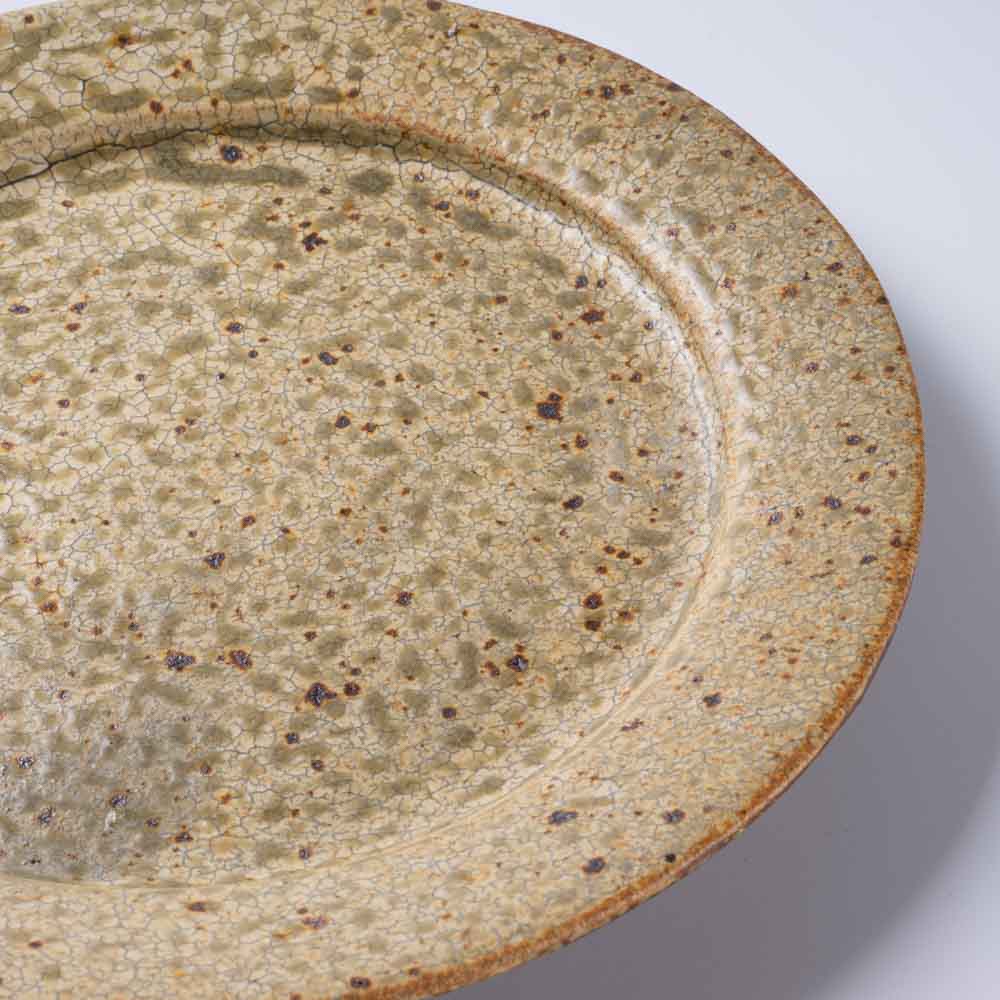 作家 馬渡新平 ヒビ粉引き リム皿7寸 作家 馬渡新平 陶磁器作家もの