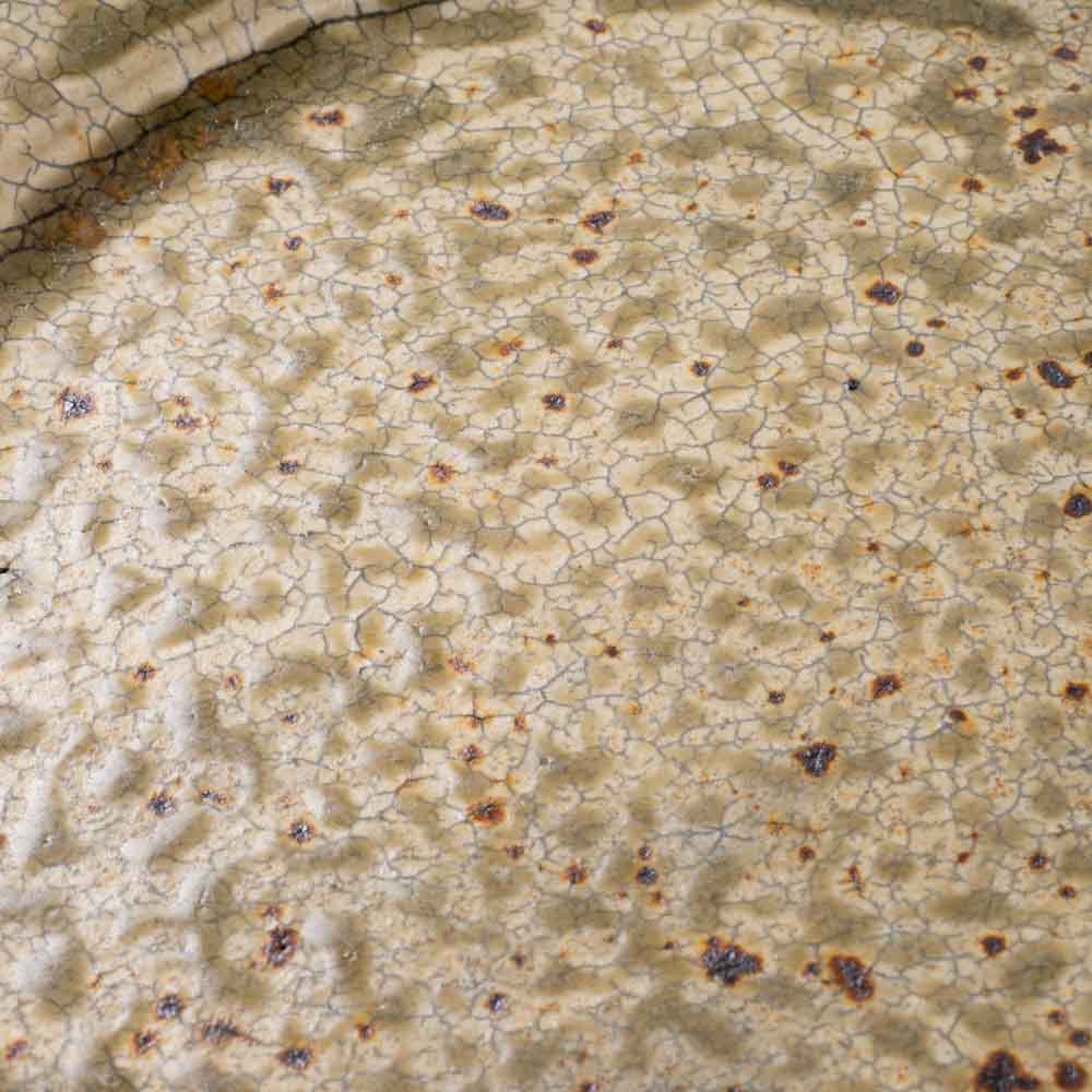 作家 馬渡新平 ヒビ粉引き リム皿7寸 作家 馬渡新平 陶磁器作家もの