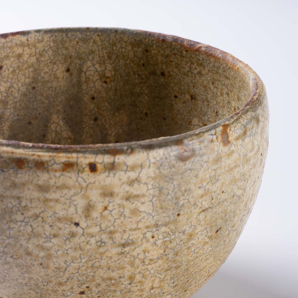 作家 馬渡新平 ヒビ粉引き カフェオレボール 作家 馬渡新平 陶磁器作家もの