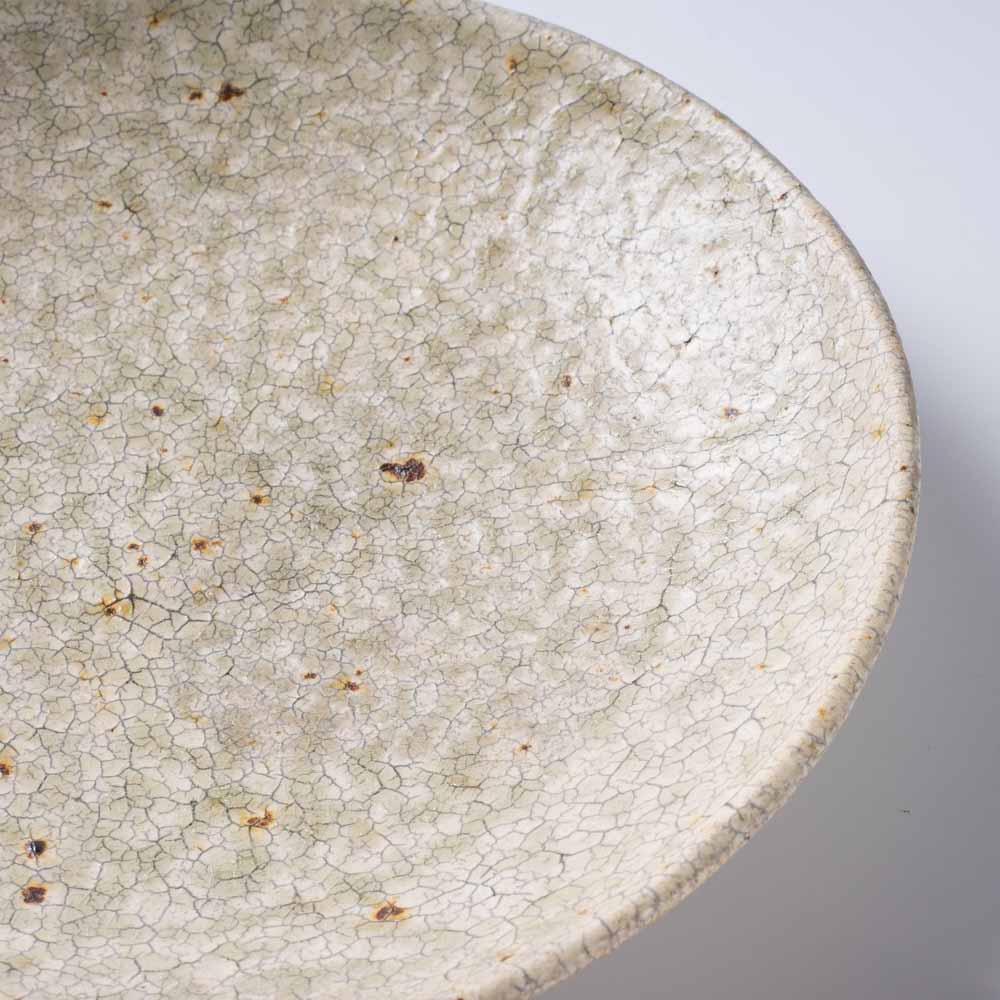 作家 馬渡新平 灰釉ヒビ粉引き 皿6寸 作家 馬渡新平 陶磁器作家もの