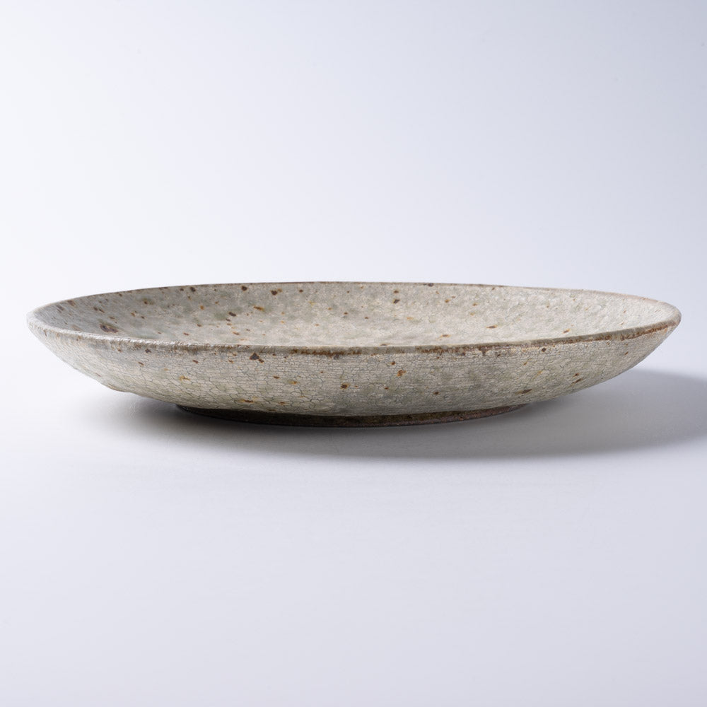 作家 馬渡新平 灰釉ヒビ粉引き 皿7寸 作家 馬渡新平 陶磁器作家もの