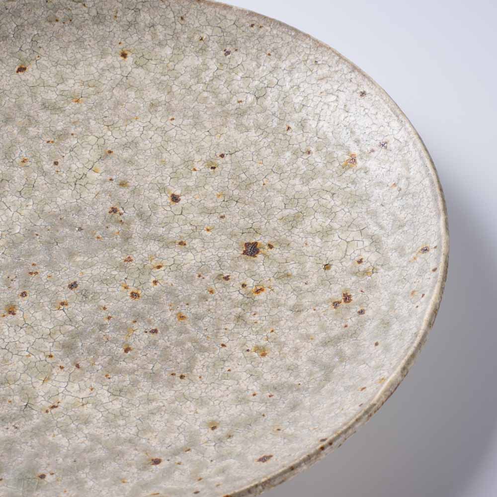 作家 馬渡新平 灰釉ヒビ粉引き 皿7寸 作家 馬渡新平 陶磁器作家もの