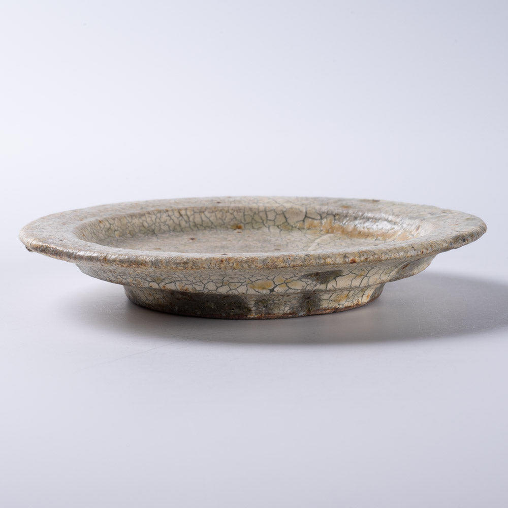 作家 馬渡新平 灰釉ヒビ粉引き リム皿10cm 作家 馬渡新平 陶磁器作家もの