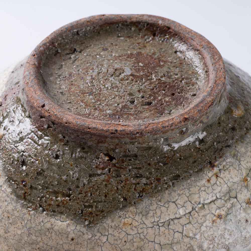 作家 馬渡新平 灰釉ヒビ粉引き 鉢6寸 作家 馬渡新平 陶磁器作家もの