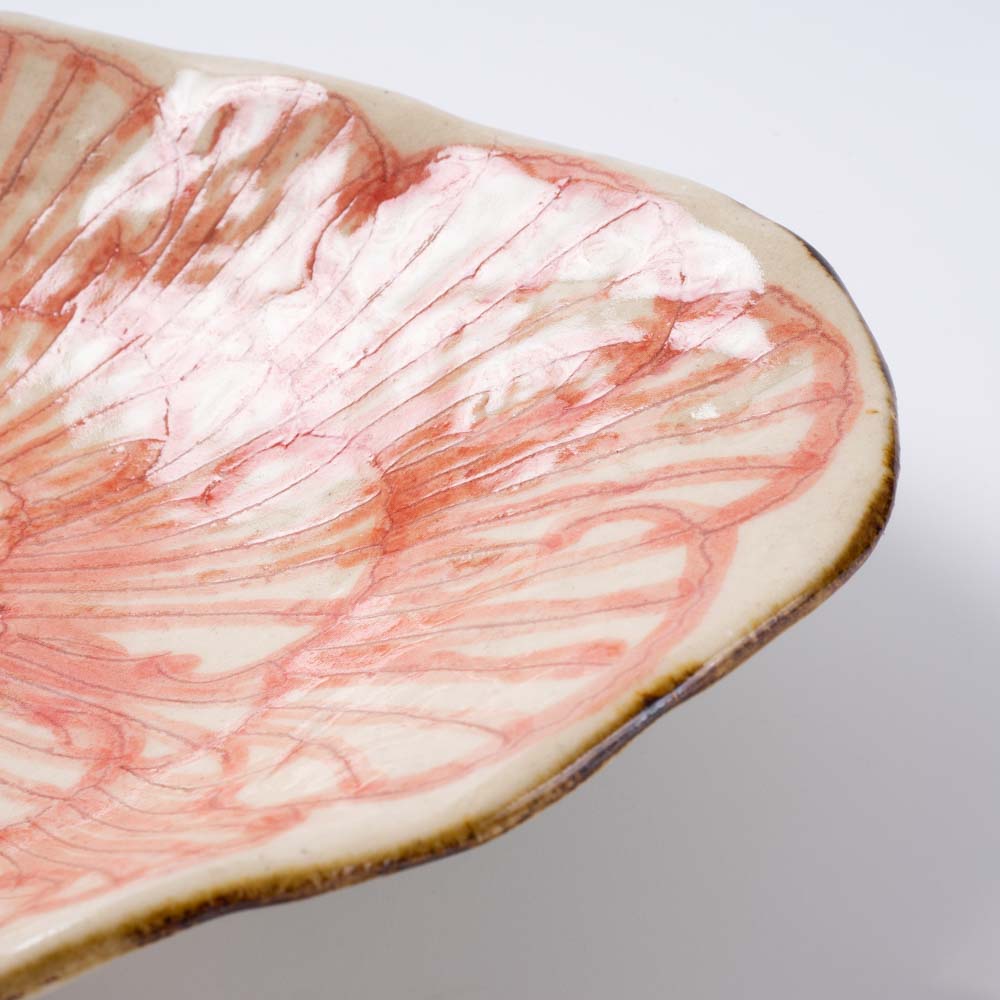 作家 加藤芳平 牡丹花 舟形皿(赤) 作家 加藤芳平 陶磁器作家もの