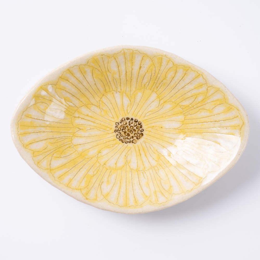 作家 加藤芳平 牡丹花 菱形小皿(黄) 作家 加藤芳平 陶磁器作家もの