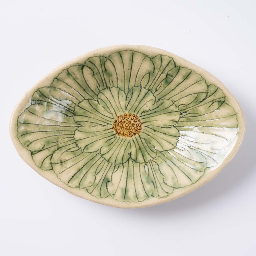 作家 加藤芳平 牡丹花 菱形小皿(緑) 作家 加藤芳平 陶磁器作家もの