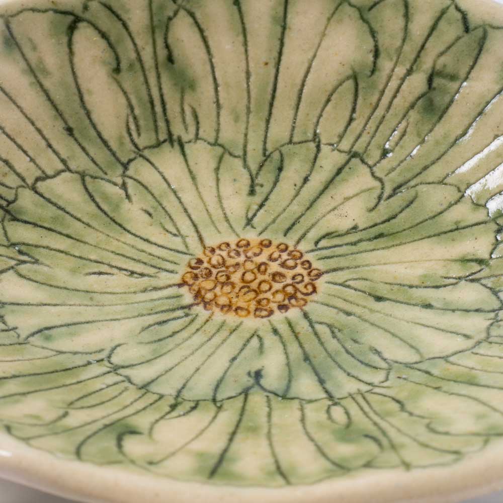 作家 加藤芳平 牡丹花 菱形小皿(緑) 作家 加藤芳平 陶磁器作家もの