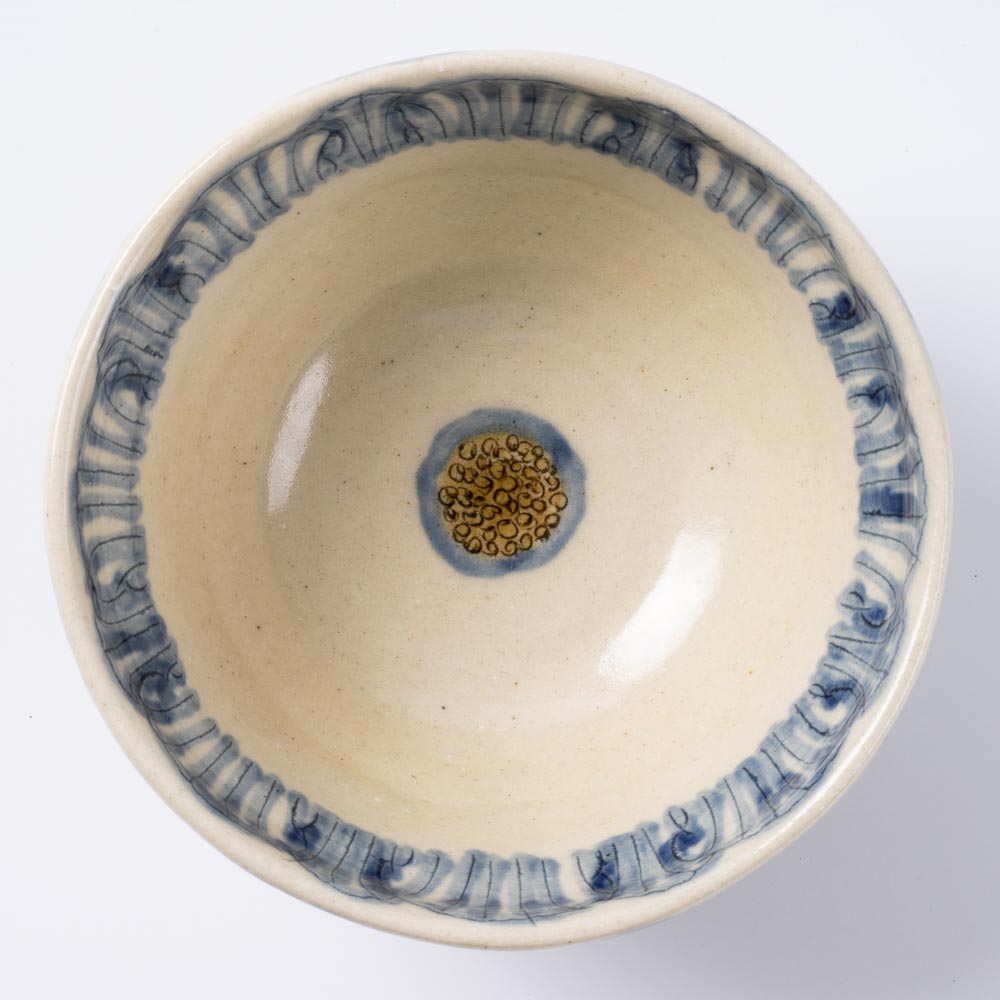 作家 加藤芳平 牡丹花 飯碗(青) 作家 加藤芳平 陶磁器作家もの