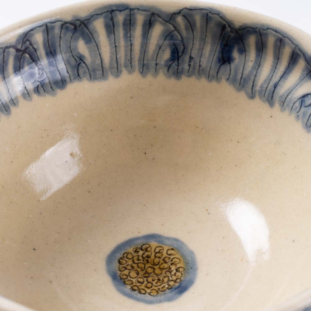 作家 加藤芳平 牡丹花 飯碗(青) 作家 加藤芳平 陶磁器作家もの