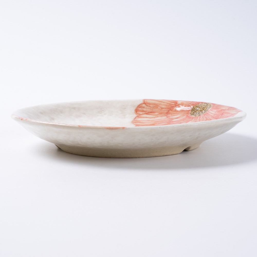 作家 加藤芳平 粉引地 舞牡丹 5.5寸 丸皿(赤) 作家 加藤芳平 陶磁器作家もの