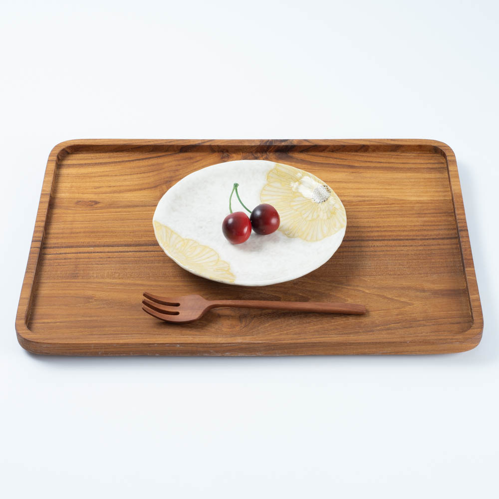 作家 加藤芳平 粉引地 舞牡丹 5.5寸 丸皿(黄) 作家 加藤芳平 陶磁器作家もの