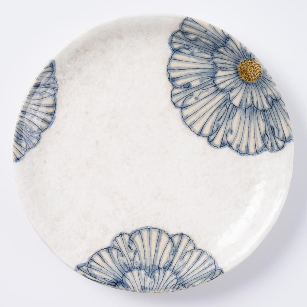 作家 加藤芳平 粉引地 舞牡丹 6.5寸 丸皿(青) 作家 加藤芳平 陶磁器作家もの