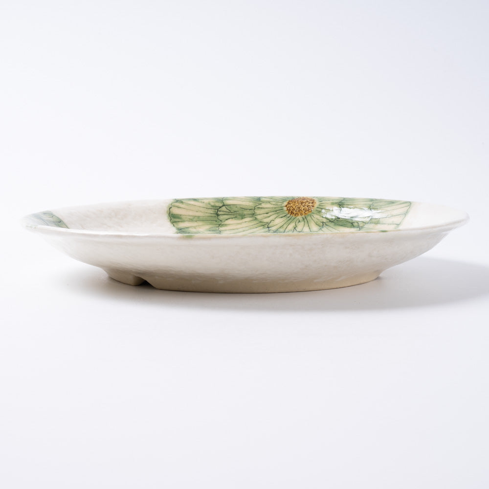 作家 加藤芳平 粉引地 舞牡丹 7.5寸 丸皿(緑) 作家 加藤芳平 陶磁器作家もの