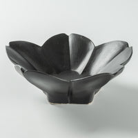 臼杵焼 稜花さくら豆皿(黒釉) 臼杵焼 USUKIYAKI研究所 臼杵焼