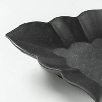 臼杵焼 稜花菱豆皿(黒釉) 臼杵焼 USUKIYAKI研究所 臼杵焼