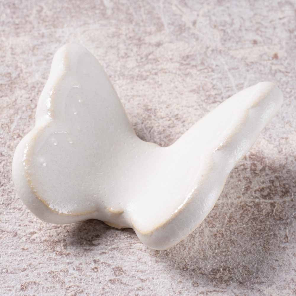 アトリエ野恵 ちょうちょ箸置き(ホワイト) アトリエ野恵 陶磁器作家もの