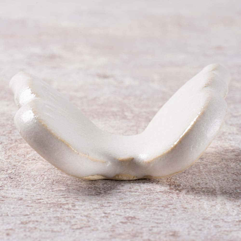 アトリエ野恵 ちょうちょ箸置き(ホワイト) アトリエ野恵 陶磁器作家もの