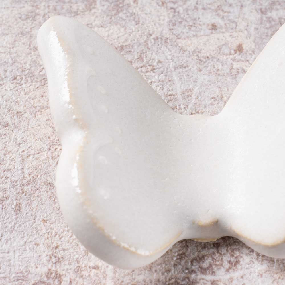 アトリエ野恵 ちょうちょ箸置き(ホワイト) アトリエ野恵 陶磁器作家もの