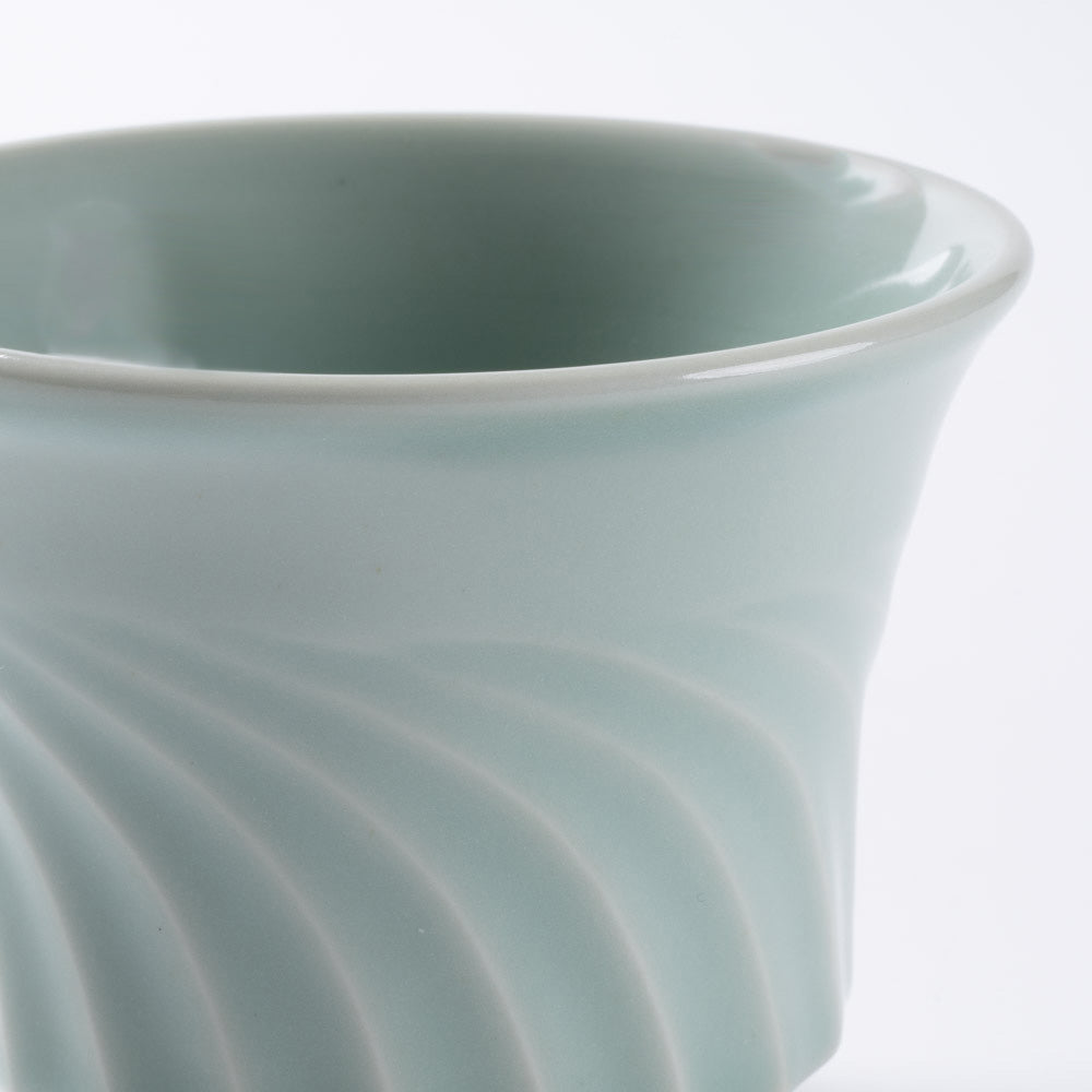 篠山藩窯 王地山陶器所 青白磁鎬湯呑(あさがお形) 篠山藩窯 王地山陶器所 王地山焼