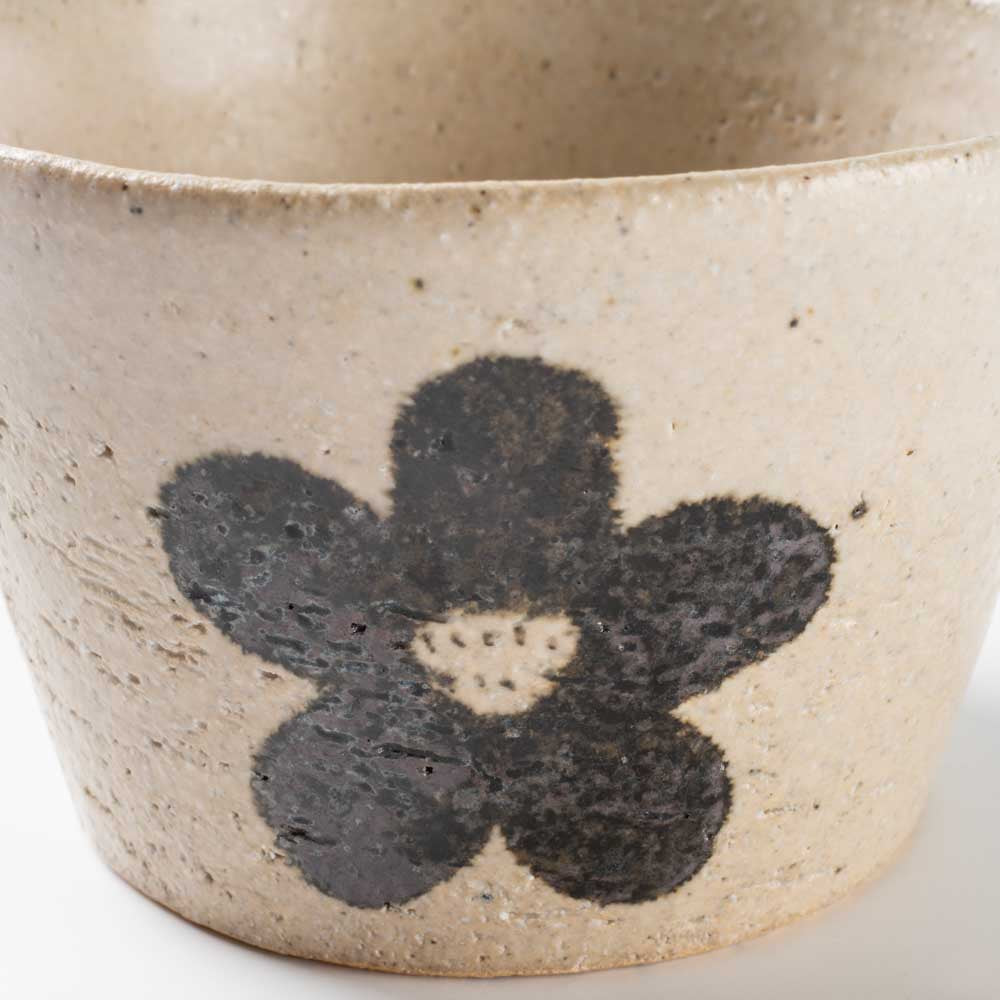 作家 岡村朝子 フリーカップ flower A 作家 岡村朝子 陶磁器作家もの