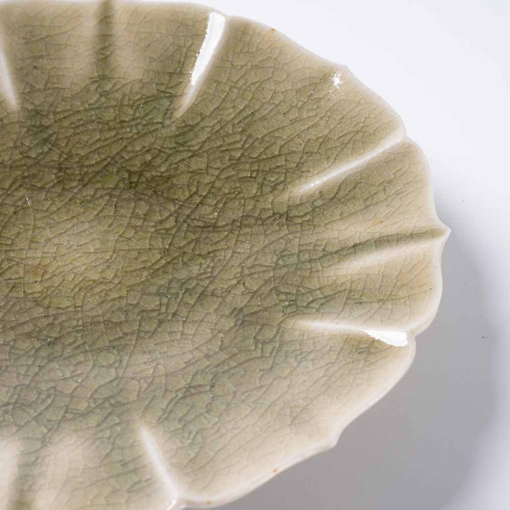 作家 宮田竜司 灰釉稜花皿(小) 作家 宮田竜司 陶磁器作家もの