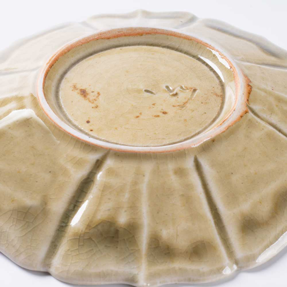 作家 宮田竜司 灰釉稜花皿(小) 作家 宮田竜司 陶磁器作家もの