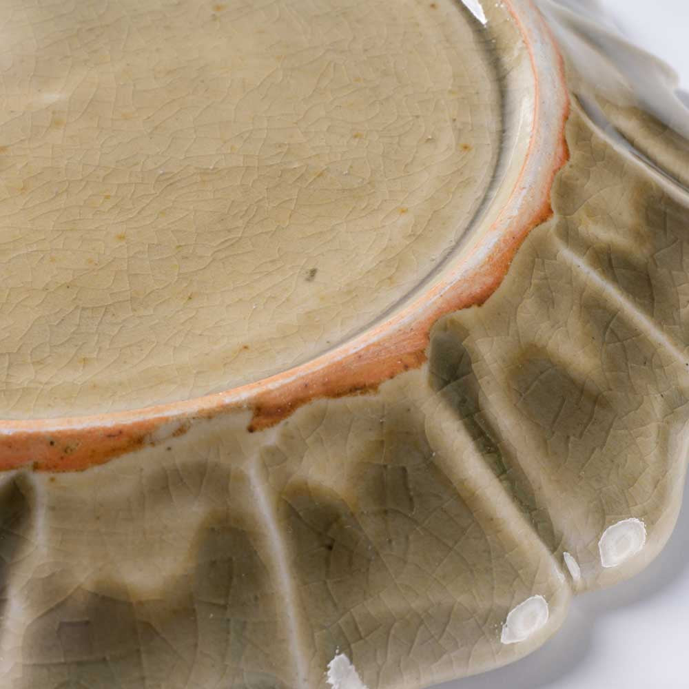 作家 宮田竜司 灰釉稜花皿(中) 作家 宮田竜司 陶磁器作家もの